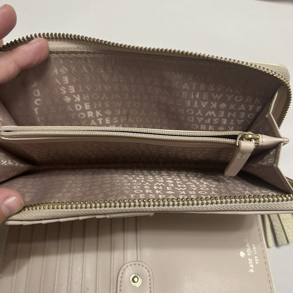 Kate Spade Chester Street Neda Ivory 7.75x4" Zip Around Wallet Pebble Leather - Picture 3 of 5